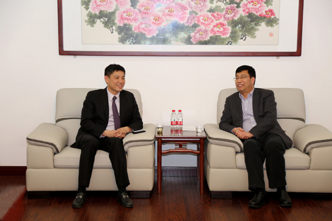 廣東英聯(lián)包裝股份有限公司董事長、總經(jīng)理翁偉武一行到我公司訪談